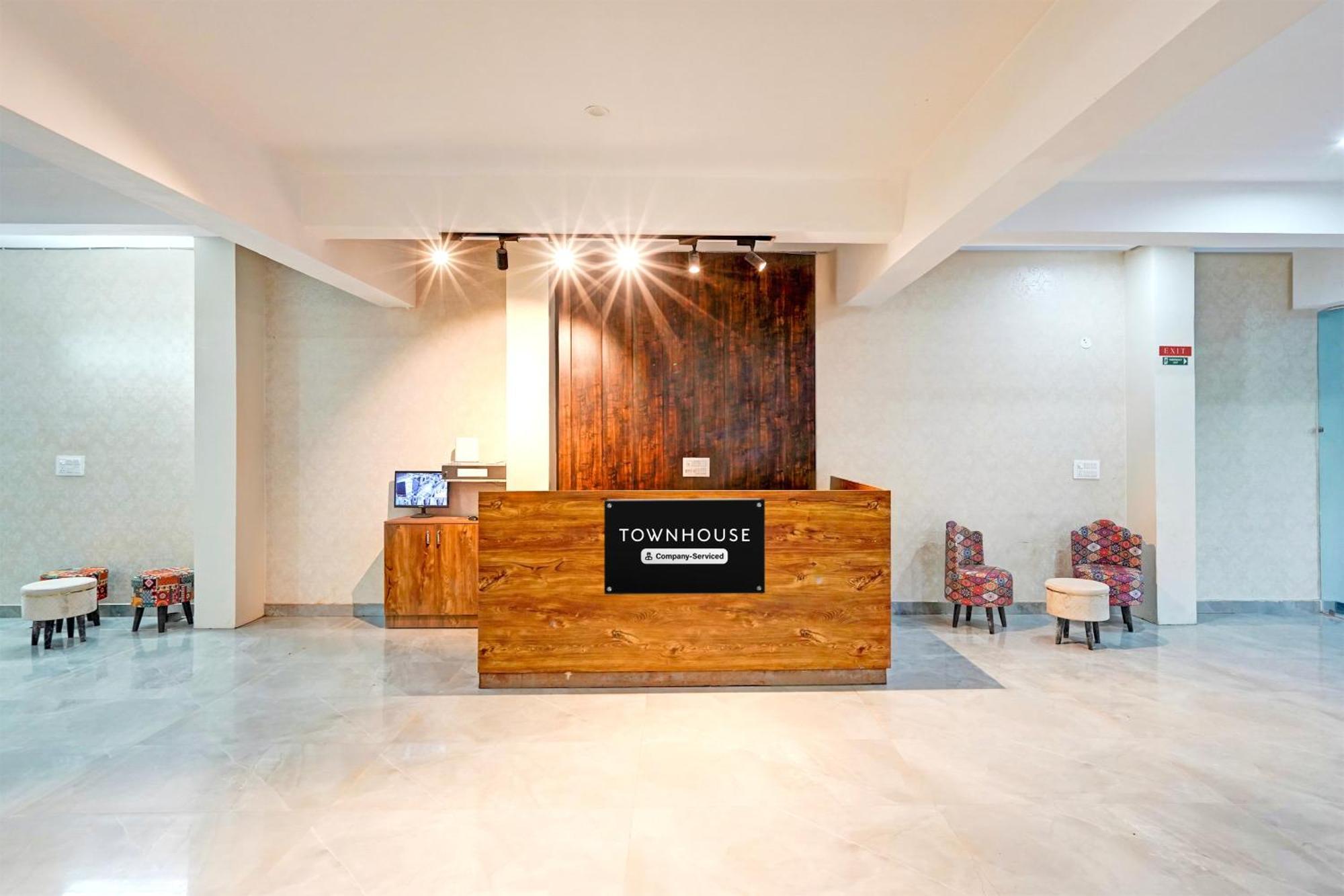 Super Townhouse Sector 86 Near Sector 83 Metro Station Hotel Noida Exterior photo