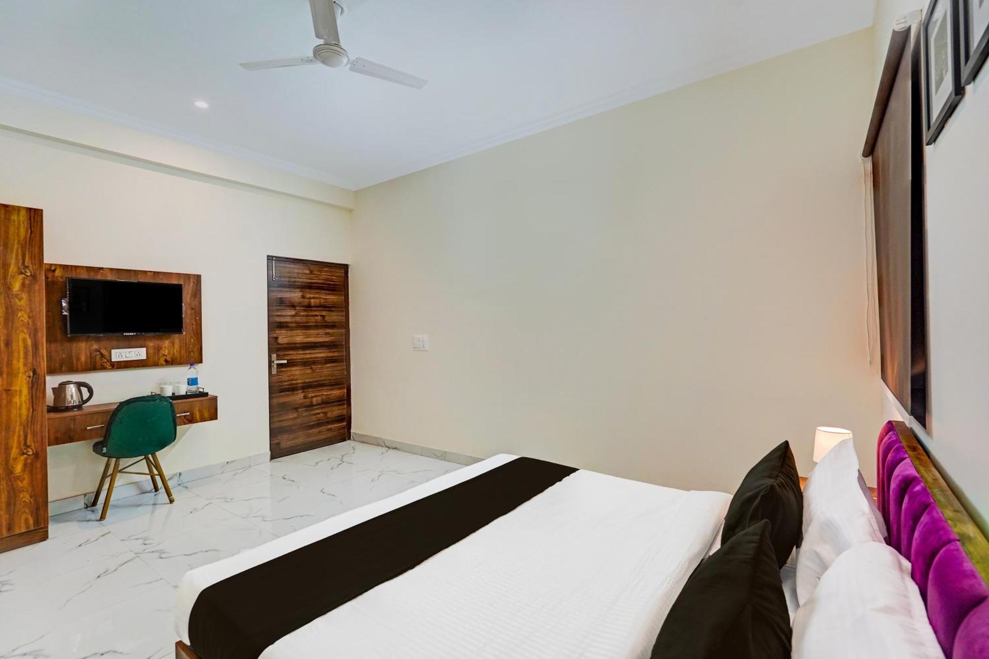 Super Townhouse Sector 86 Near Sector 83 Metro Station Hotel Noida Exterior photo