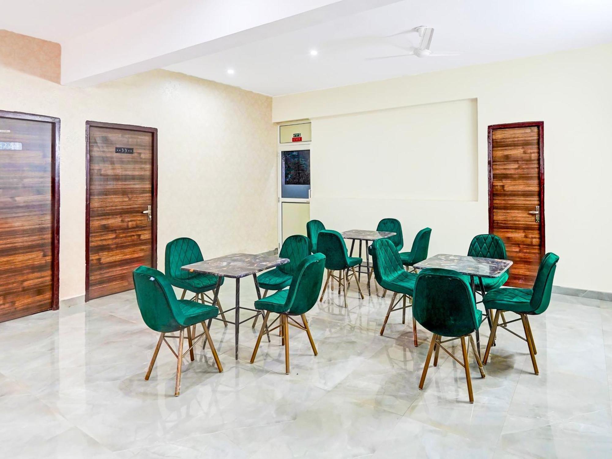 Super Townhouse Sector 86 Near Sector 83 Metro Station Hotel Noida Exterior photo